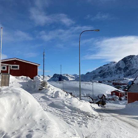 Isi4U Hostel Sisimiut Exterior foto